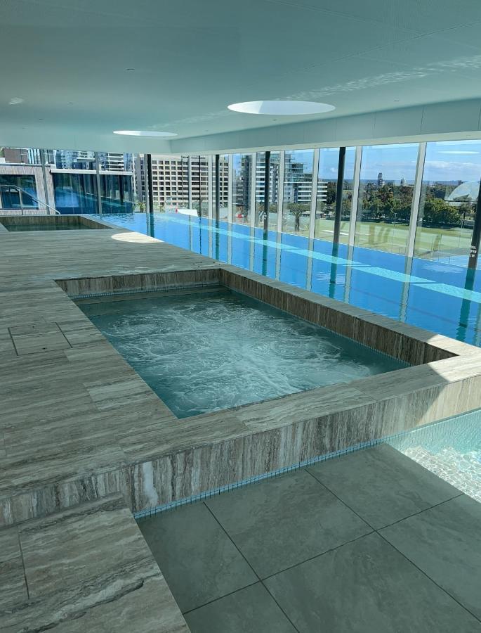 The Fawkner Apartment Bay-View Pool/Gym Free Parking Melbourne Buitenkant foto